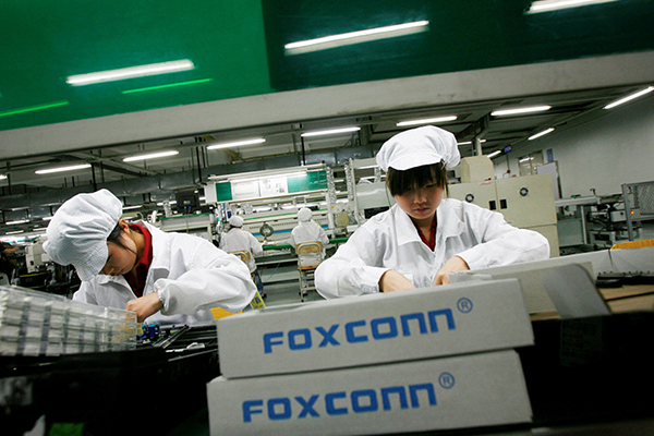 Wêreld se grootste IPhone-fabriek in Zhengzhou jaag om weer te huur om aan hoë aanvraag te voldoen